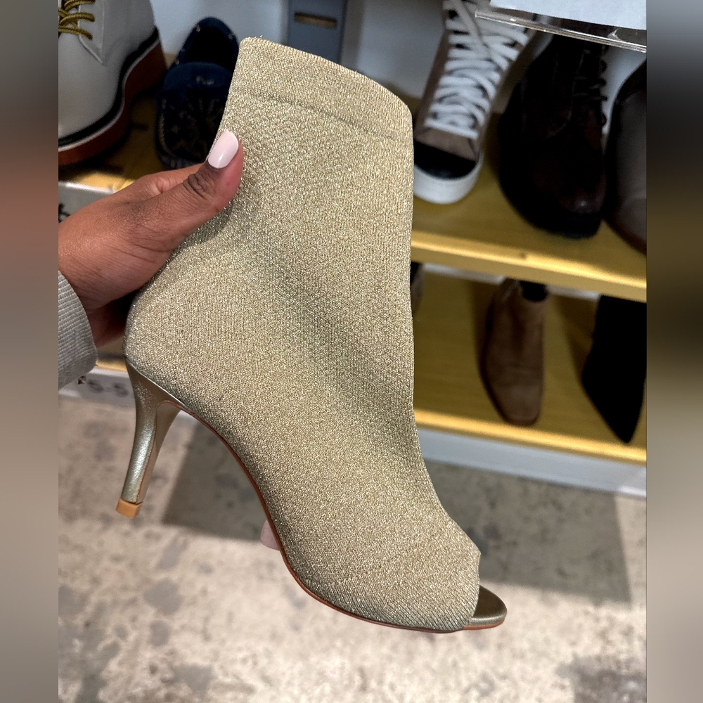 Sz 5 NIB $215 Allegra James Elegant Gold Peep-Toe Ankle Boots